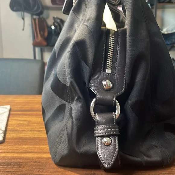 COACH 13894 black canvas/leather hobo shoulder bag. - Picture 6 of 15